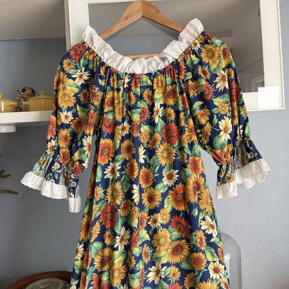 Hawaiian Vtg Lauren Michele Off Shoulder MuuMuu Dress Sunflowers Eyelet Ruffle P - Picture 9 of 9